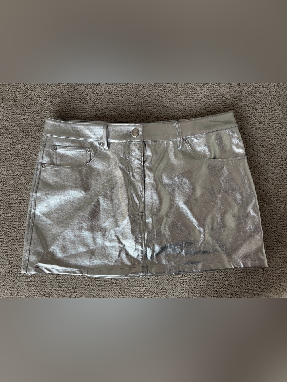 Gianni Bini Silver Metallic Faux Leather Mini Skirt - Size 12